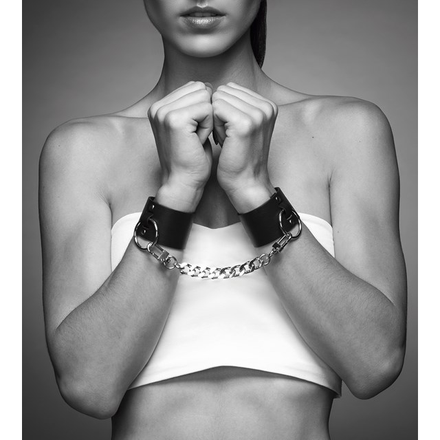 Maze Wide Cuffs - Black