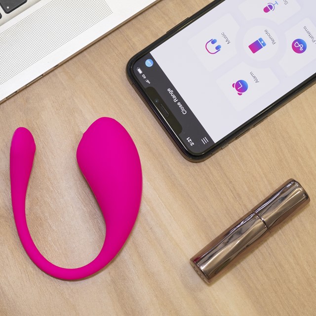 LUSH 3 WEARABLE BULLET VIBRATOR