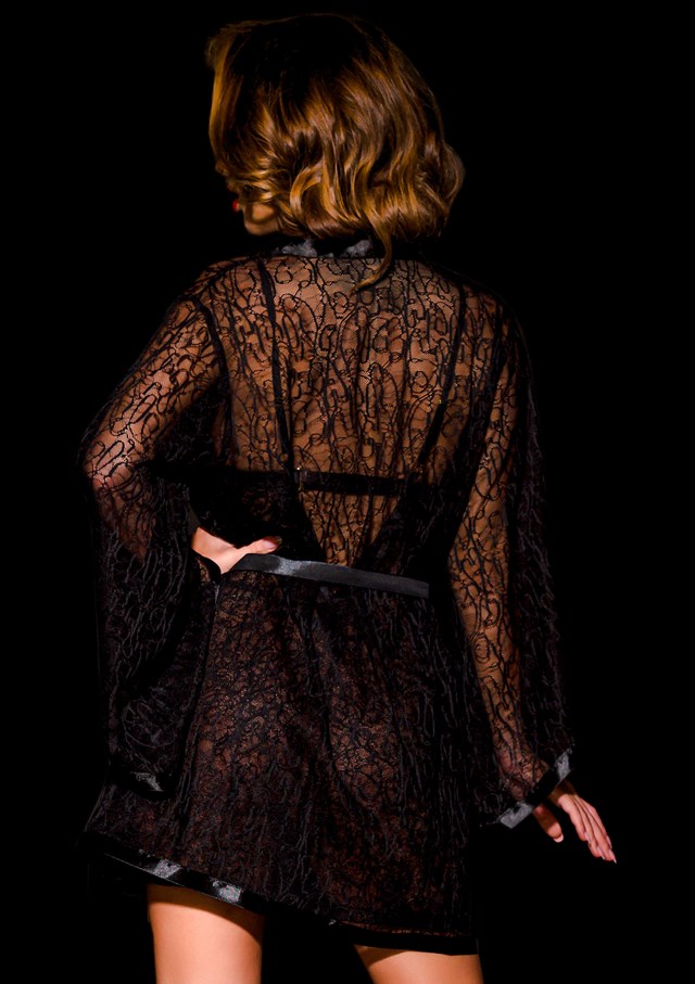 SVART SPETS KIMONO