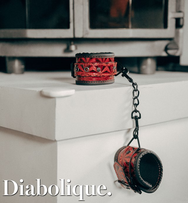 Diabolique Dark Red - Handbojor