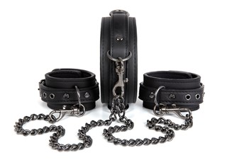 Dark Desire - Svart Halsband Med Handbojor