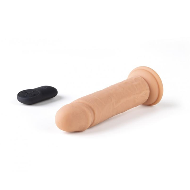 Realistic Vibrating Dildo With Remote 18,5 cm