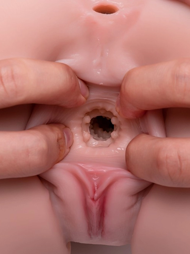 Olga Vibrating Vagina & Anus 3,6 kg